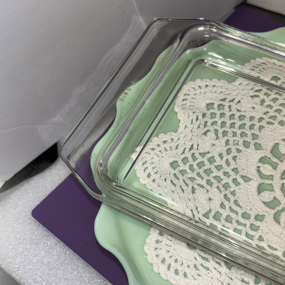 VINTAGE PYREX 575 - B 2 QT. SNOWFLAKE PATTERN  CASSEROLE DISH WITH 550 - C LID - Picture 12 of 14